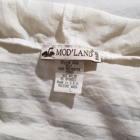 *Mod Land* Cream lace and ruffle sleeveless cover up, large - Picture 8 of 8